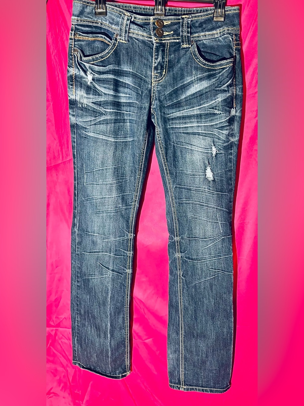 Twentyoneblack by Rue21 Wo 5/6?Slim Boor Distressed Dark Blue Jeans